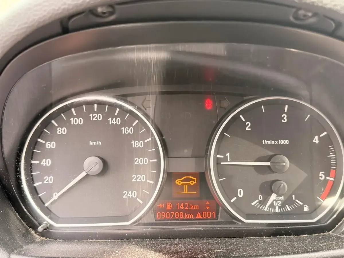 Gebraucht BMW 118 143 PS (105 kW) 2009 Schwarz Kleinwagen
