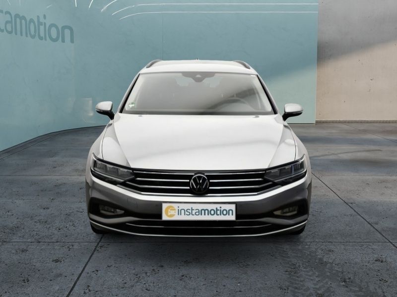 Gebraucht VW Passat Business 200 PS (147 kW) 2023 Silber Kombi