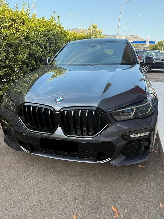 Grau Gebraucht 2021 BMW X6 M Sport SUV | 55.335 € (Fairer Preis) - Bild 1/4