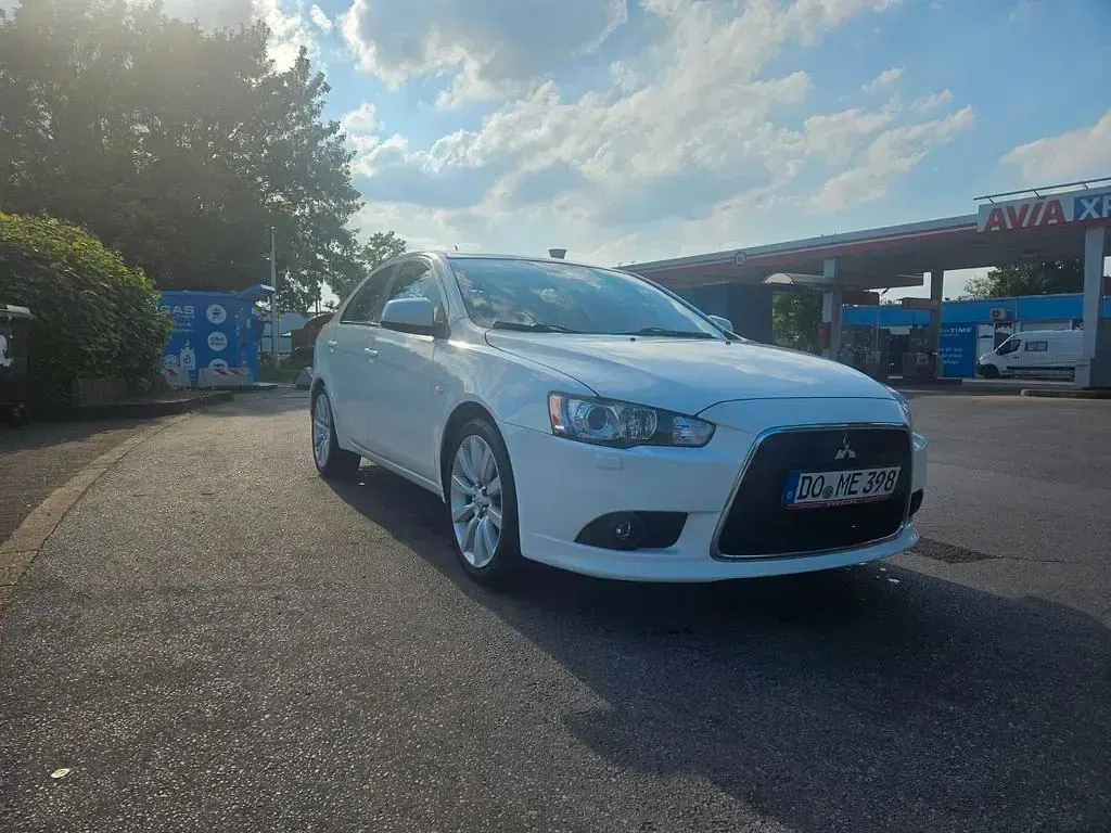 Gebraucht Mitsubishi Lancer 117 PS (86 kW) 2012 Weiß Limousine