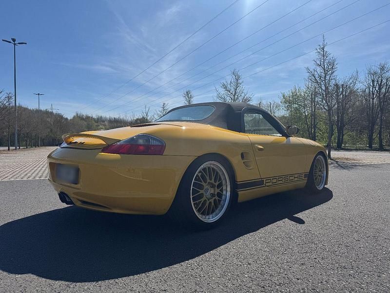 Second-hand Porsche Boxster 260 CP (191 kW) 2000 Galben Cabrio