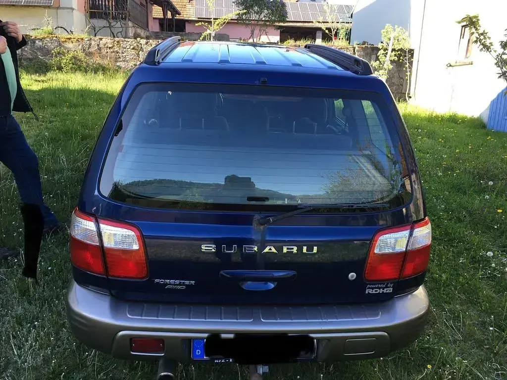 Second-hand Subaru Forester 125 CP (91 kW) 2000 Albastru SUV