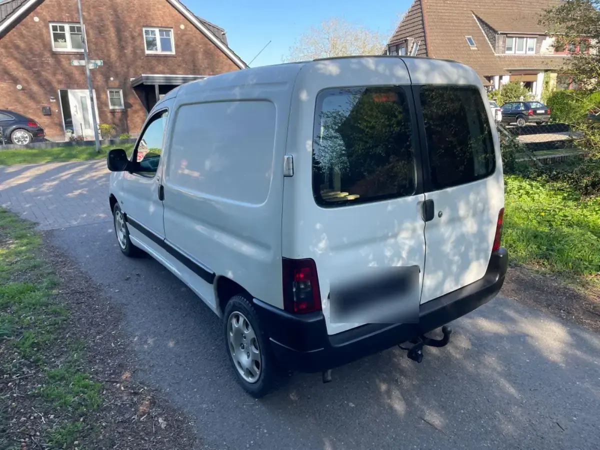 Gebraucht Peugeot Partner 69 PS (50 kW) 2005 Weiß Van / Kleinbus
