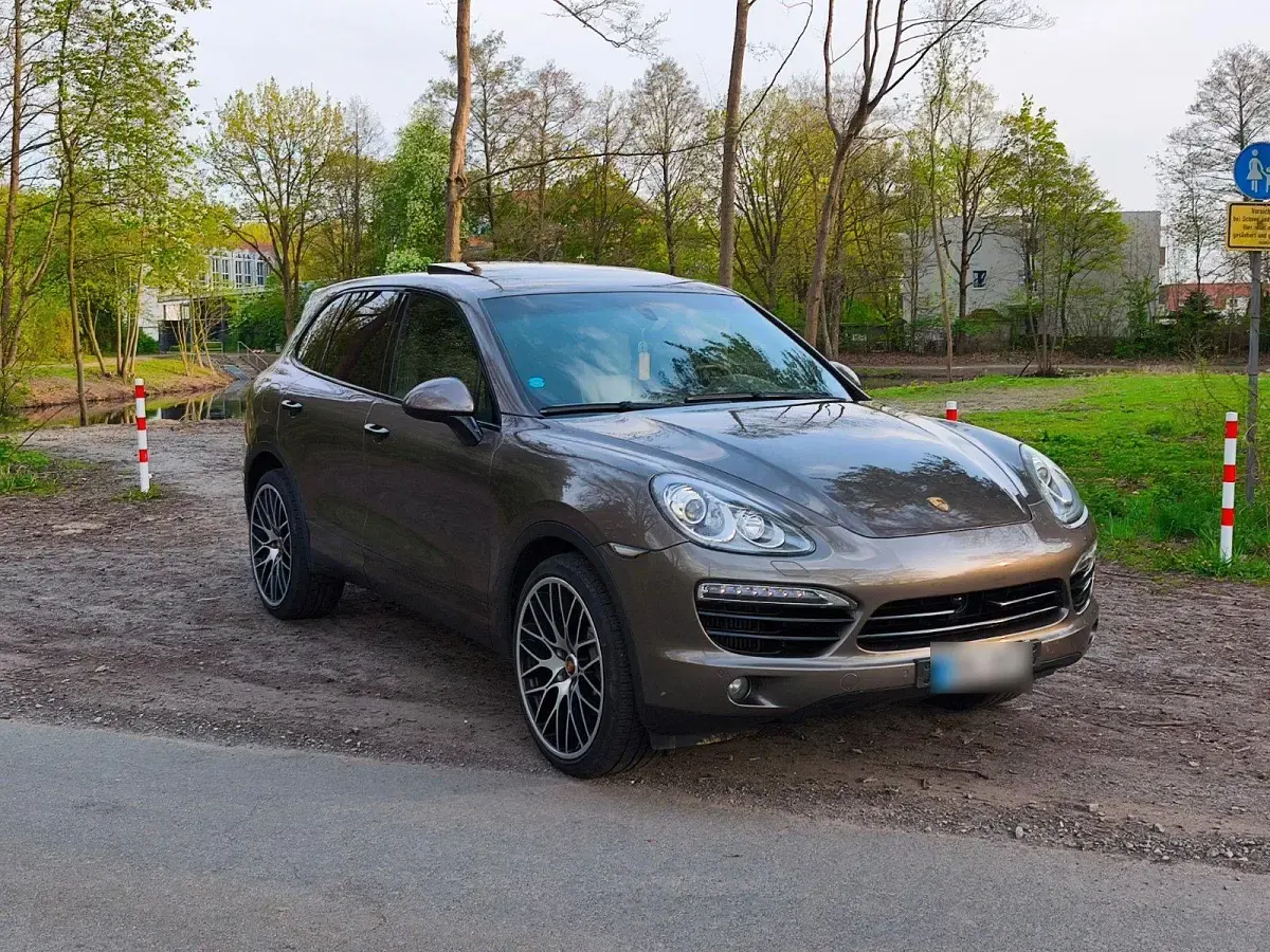 Second-hand Porsche Cayenne 317 CP (233 kW) 2011 Maro SUV