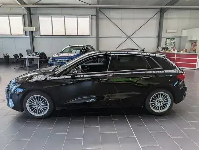 Gebraucht Audi A3 Advanced Plus 150 PS (110 kW) 2022 Schwarz Limousine