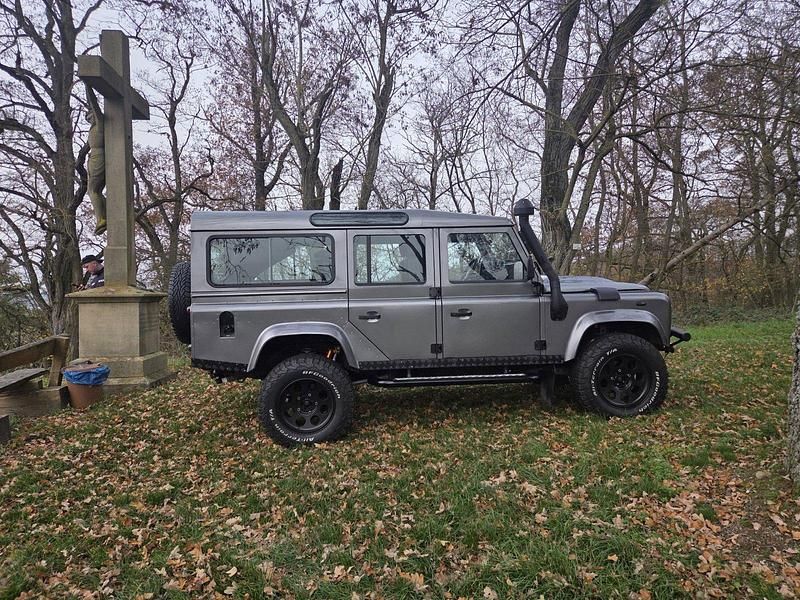 Gebraucht Land Rover Defender 122 PS (89 kW) 2009 Grau SUV