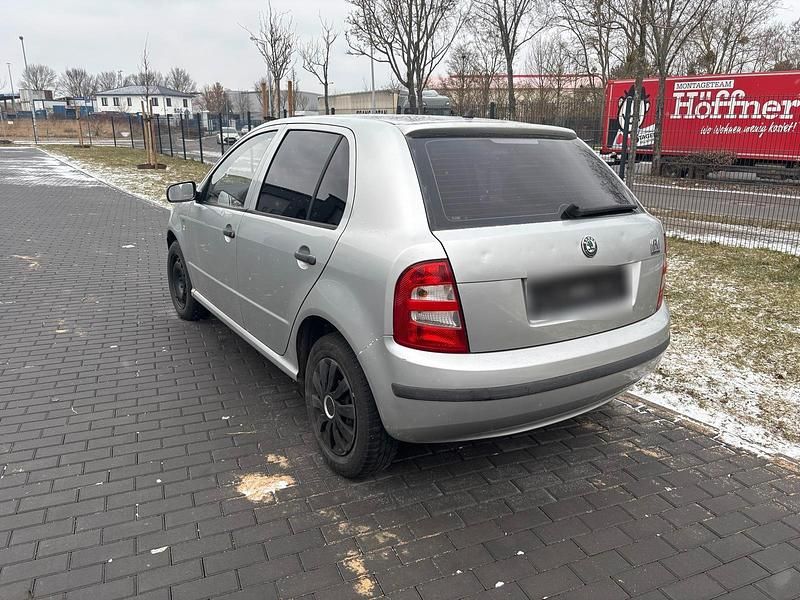 Gebraucht Skoda Fabia 74 PS (54 kW) 2002 Silber Kleinwagen