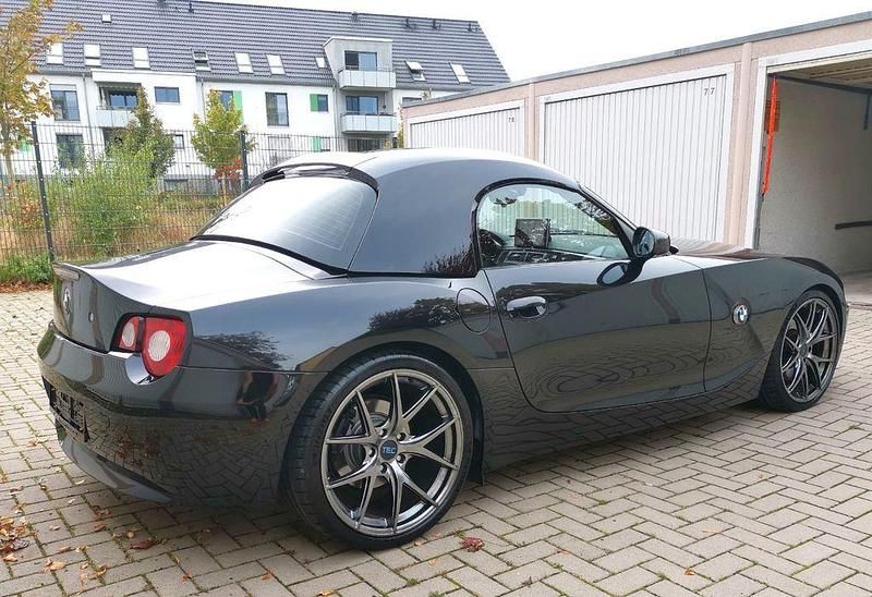 Gebraucht BMW Z4 Performance 379 PS (278 kW) 2005 Schwarz Cabrio