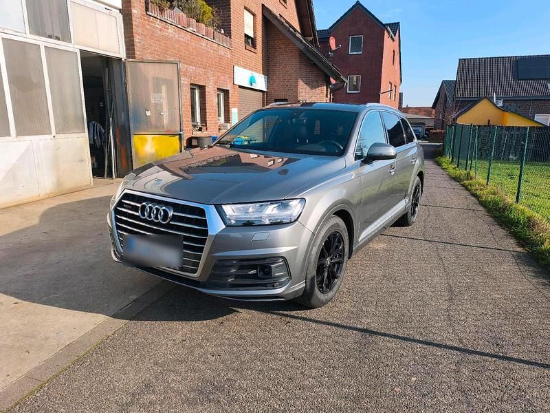 Gebraucht Audi Q7 270 PS (198 kW) 2015 Grau SUV
