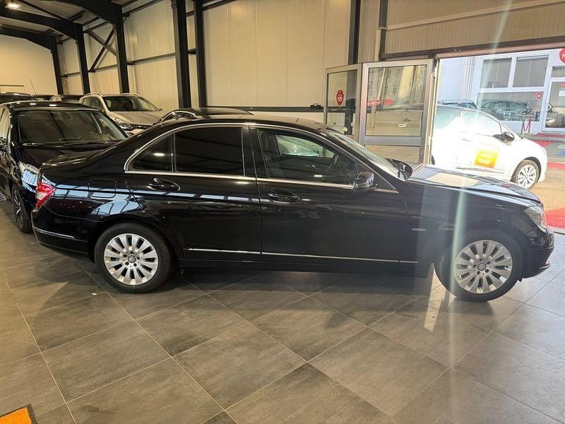 Gebraucht Mercedes C180 156 PS (114 kW) 2010 Schwarz Limousine