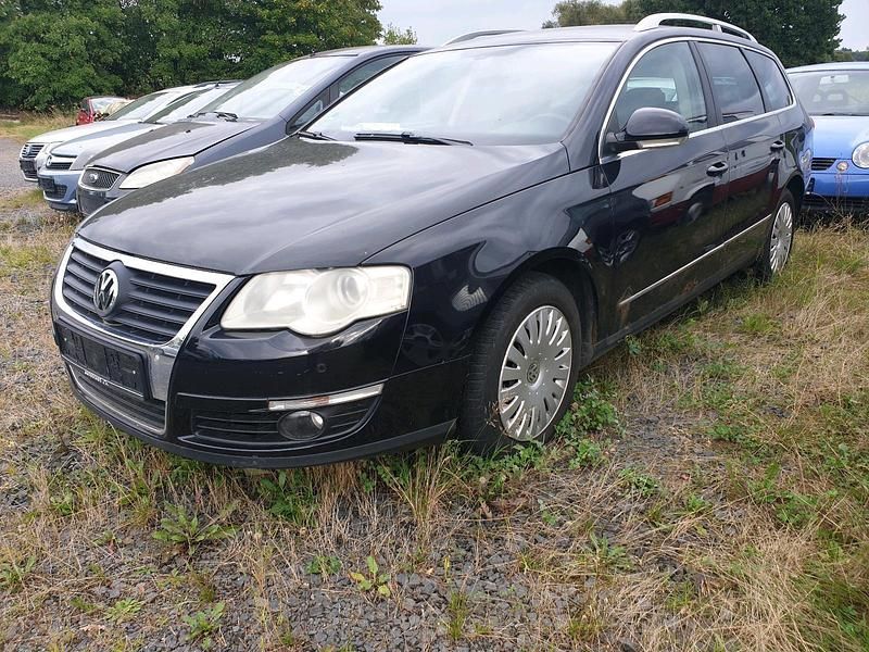 Schwarz Gebraucht 2006 VW Passat Kombi | 995 € (Superpreis) - Bild 1/4