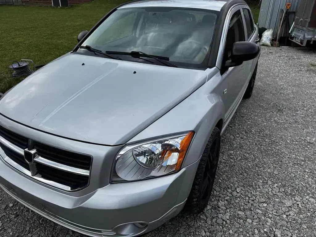 Usado Dodge Caliber SXT 156 HP (114 kW) 2009 Prateado Citadino