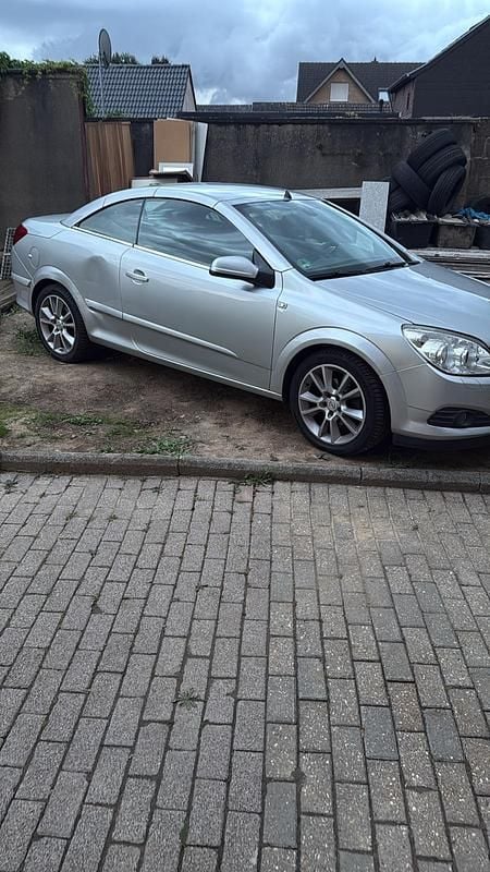 Silber Gebraucht 2008 Opel Astra Cabriolet Cabrio | 2.000 € (Guter Preis) - Bild 1/4
