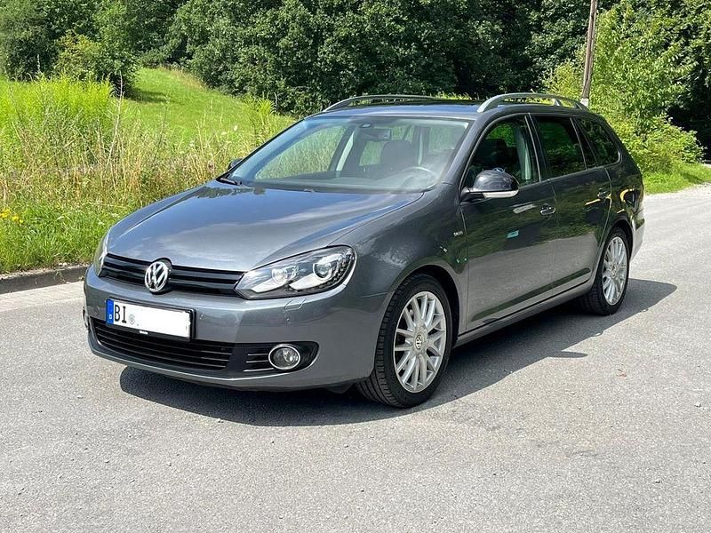Grau Gebraucht 2013 VW Golf VI Match Kombi | 4.999 € (Fairer Preis) - Bild 1/4
