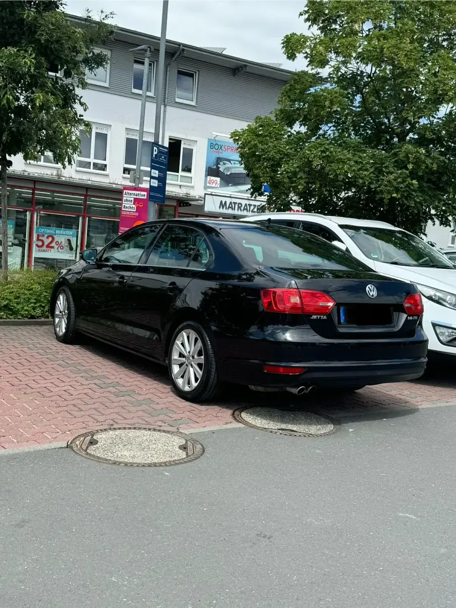 Gebraucht VW Jetta Highline 200 PS (147 kW) 2011 Schwarz Limousine