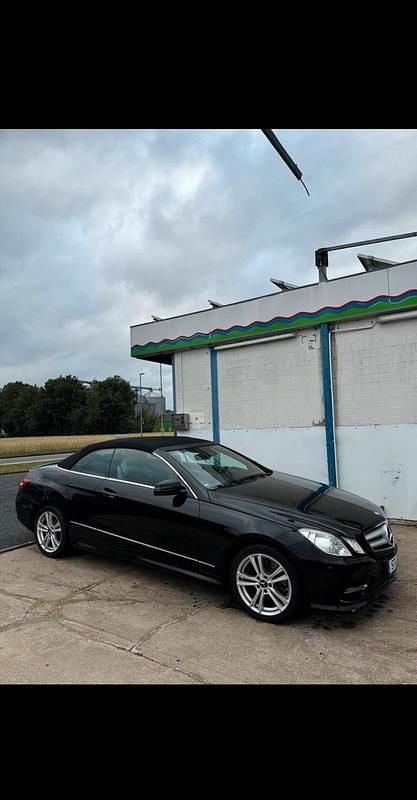Gebraucht Mercedes E350 AMG 265 PS (194 kW) 2012 Schwarz Cabrio