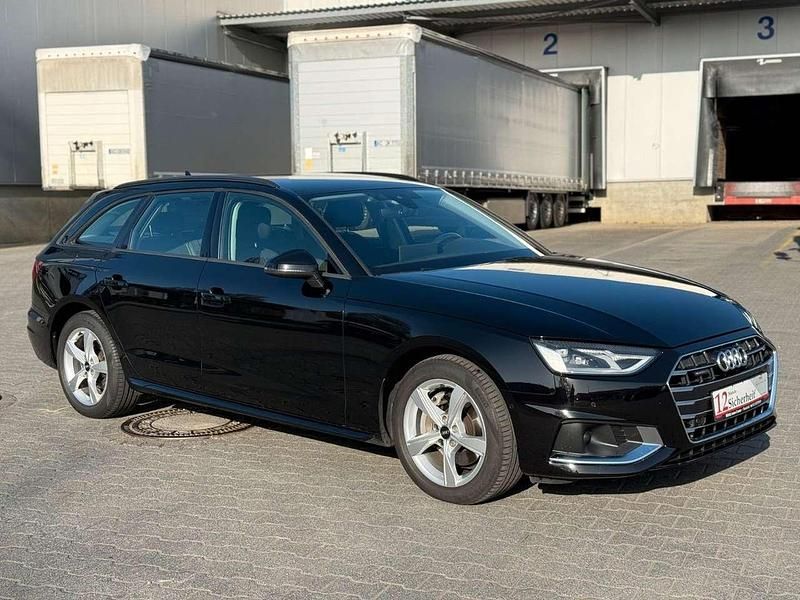 Gebraucht Audi A4 Advanced Plus 204 PS (150 kW) 2022 Schwarz Kombi