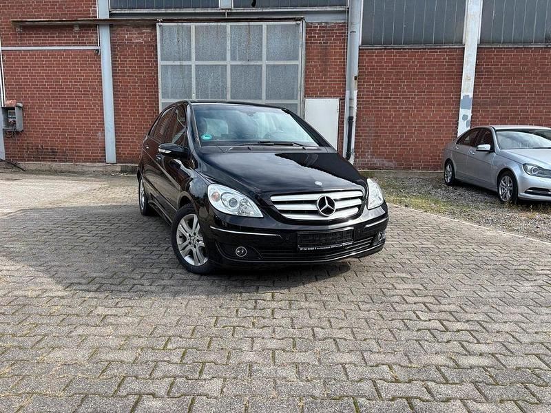 Schwarz Gebraucht 2006 Mercedes B200 Van / Kleinbus | 6.499 € (Etwas zu teuer) - Bild 1/4