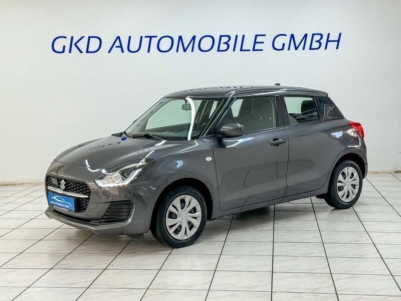 Grau Gebraucht 2022 Suzuki Swift Club Limousine | 12.690 € (Fairer Preis) - Bild 1/4
