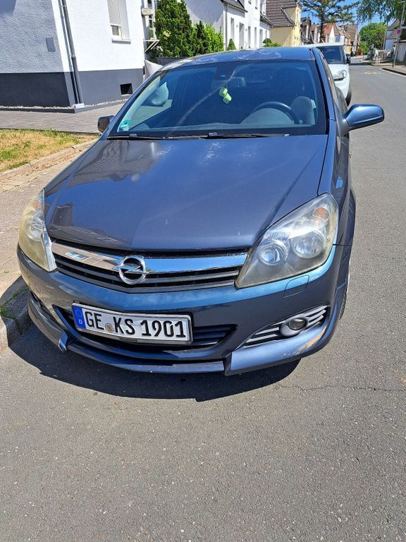 Blau Gebraucht 2006 Opel Astra GTC Coupé | 1.800 € (Superpreis) - Bild 1/3