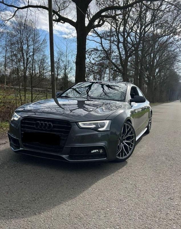 Grau Gebraucht 2015 Audi A5 Comfort Coupé | 13.000 € (Guter Preis) - Bild 1/4