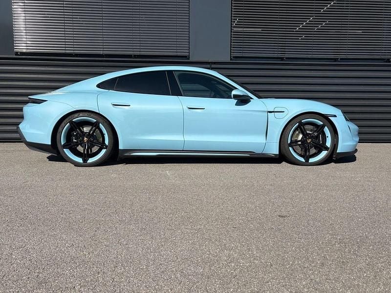Blau Gebraucht 2022 Porsche Taycan Performance Package Limousine | 58.700 € (Superpreis) - Bild 1/4
