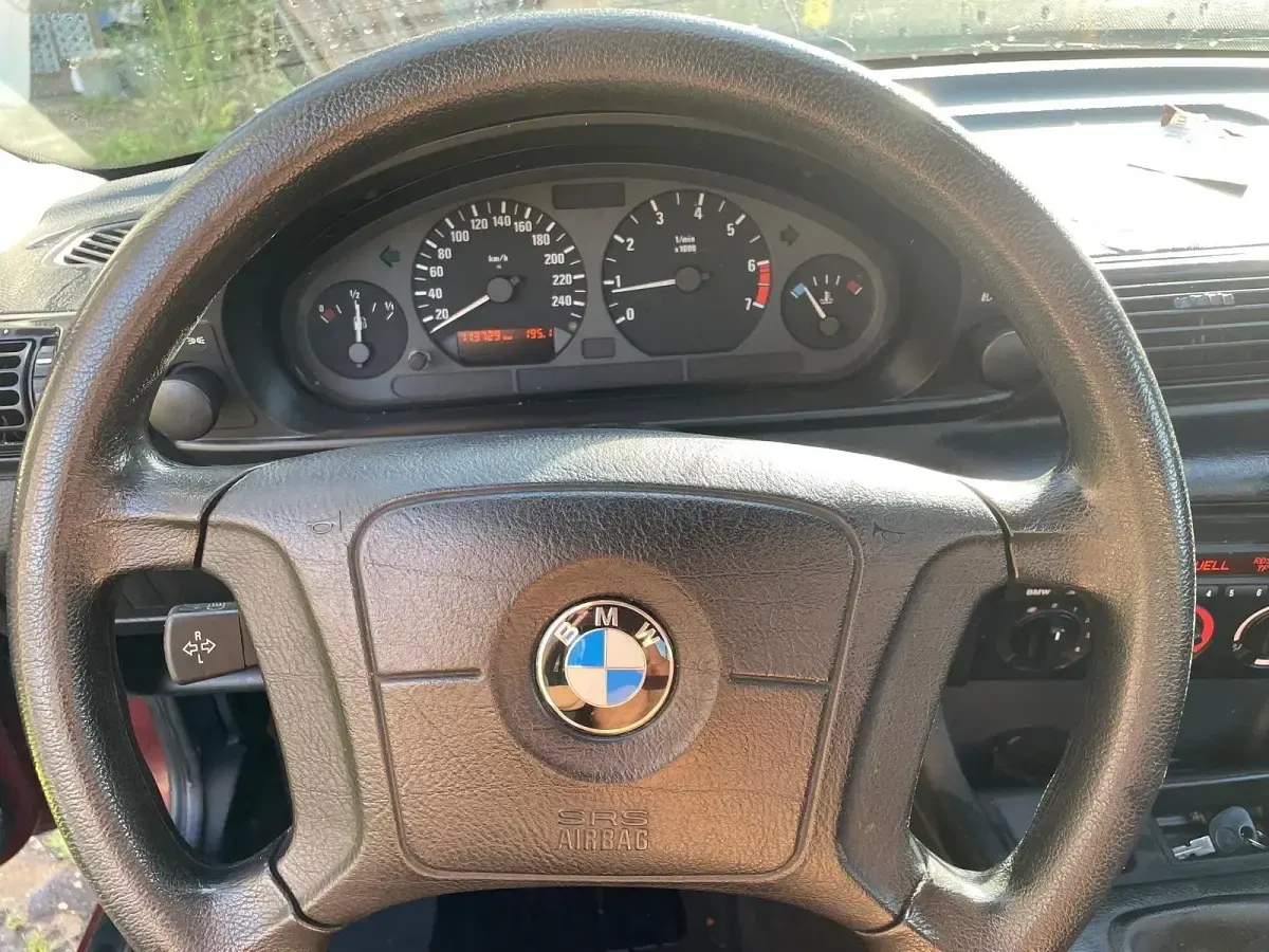 Gebraucht BMW 316 102 PS (75 kW) 1994 Rot Coupé