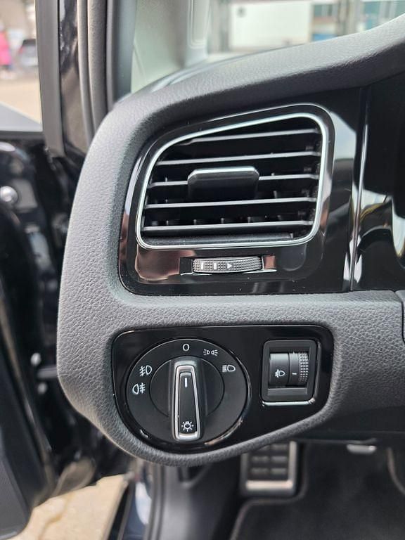 Gebraucht VW Golf VII Allstar 110 PS (80 kW) 2017 Schwarz Limousine