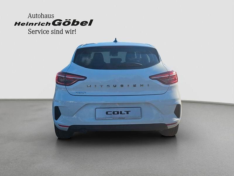 Gebraucht Mitsubishi Colt Basis 67 PS (49 kW) 2024 Weiß Limousine