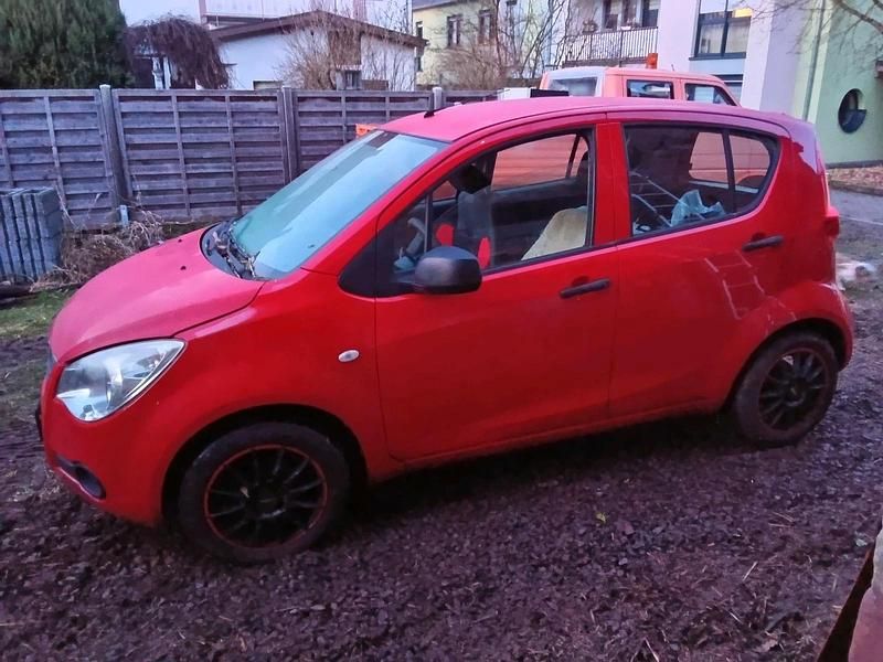 Gebraucht Opel Agila 65 PS (47 kW) 2009 Rot Kleinwagen
