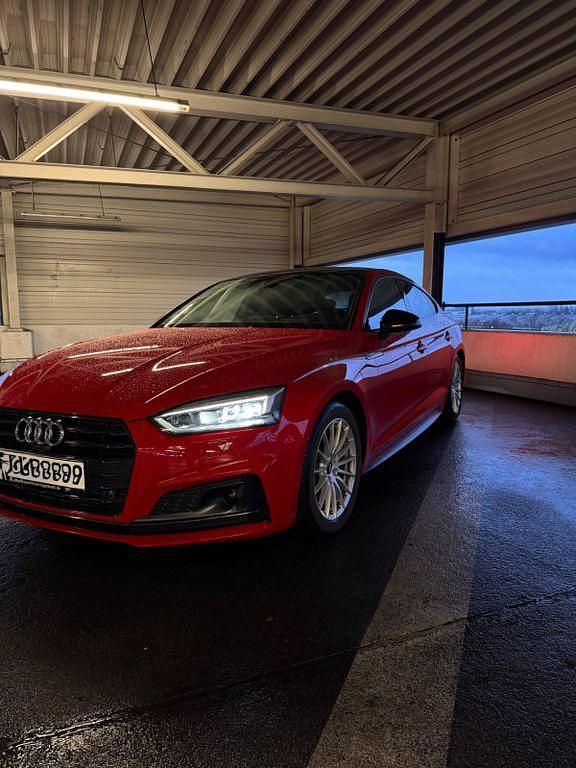 Gebraucht Audi A5 Sport 190 PS (139 kW) 2019 Rot Coupé