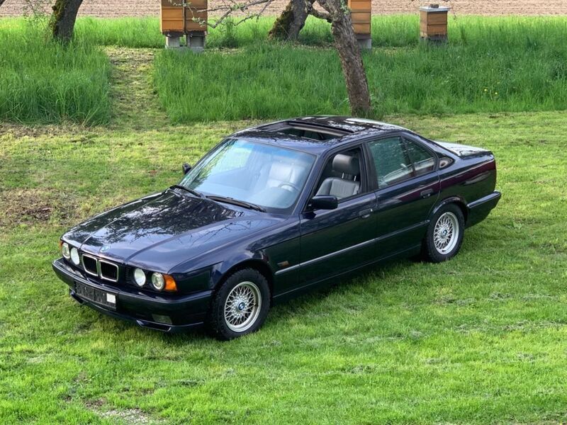 Blau Gebraucht 1995 BMW 540 Limousine | 17.950 € - Bild 1/4