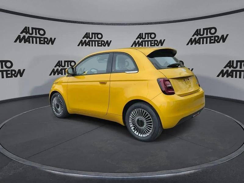 Neu Fiat 500 65 PS (47 kW) 2026 Gelb Limousine