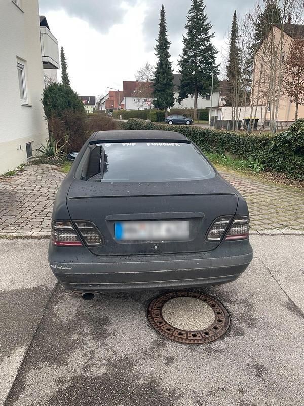 Gebraucht Mercedes CLK200 163 PS (119 kW) 2002 Schwarz Coupé