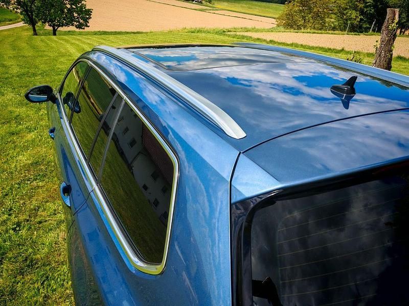 Używany VW Passat Highline 239 KM (175 kW) 2016 Niebieski Kombi