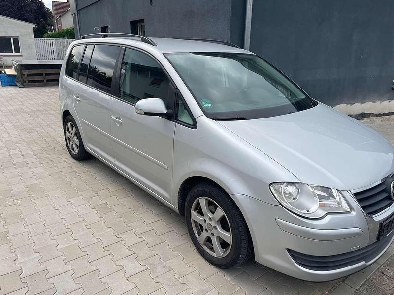 Silber Gebraucht 2007 VW Touran Trendline Van / Kleinbus | 1.200 € (Superpreis) - Bild 1/4