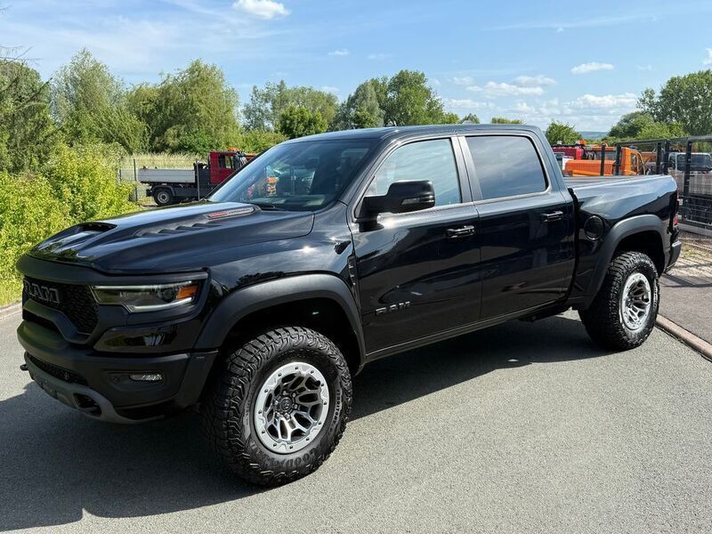 Schwarz Gebraucht 2024 Dodge Ram Abholung | 135.000 € - Bild 1/4