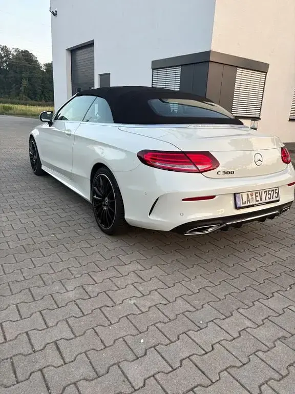 Gebraucht Mercedes C300 258 PS (189 kW) 2020 Weiß Cabrio