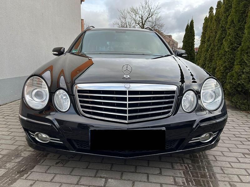 Gebraucht Mercedes E280 Avantgarde 190 PS (139 kW) 2008 Schwarz Kombi
