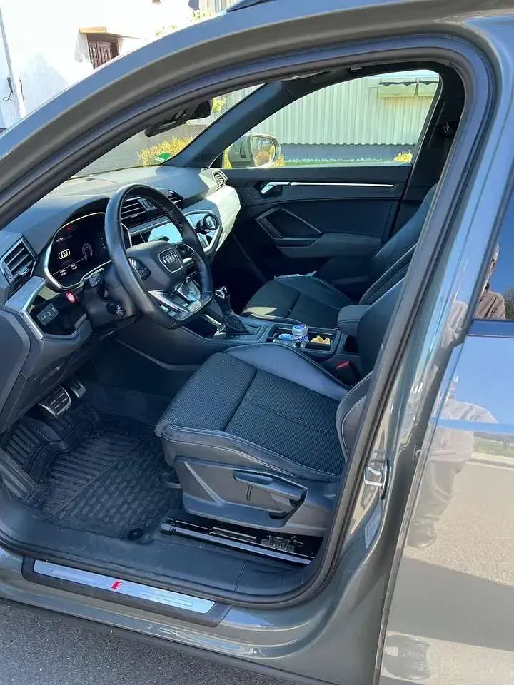 Gebraucht Audi Q3 S-Line 190 PS (139 kW) 2019 Grau SUV