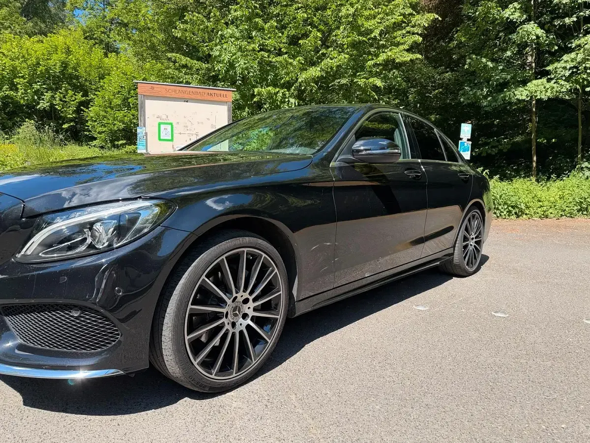 Gebraucht Mercedes C200 AMG line 184 PS (135 kW) 2017 Schwarz Limousine