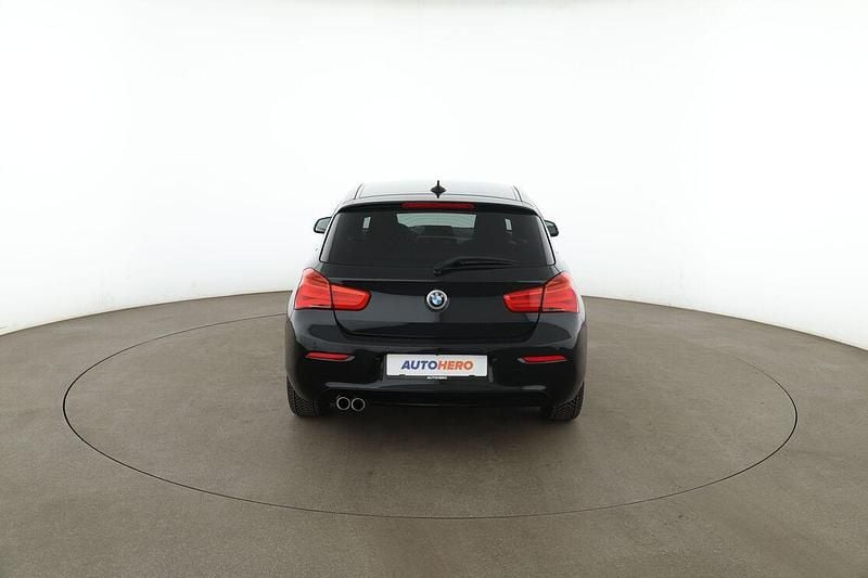 Usata BMW 120 Advantage 190 CV (139 kW) 2017 Nero Utilitaria