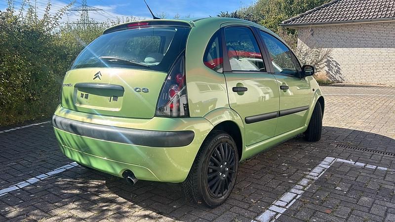 Grün Gebraucht 2005 Citroën C3 Kleinwagen | 1.700 € (Guter Preis) - Bild 1/4
