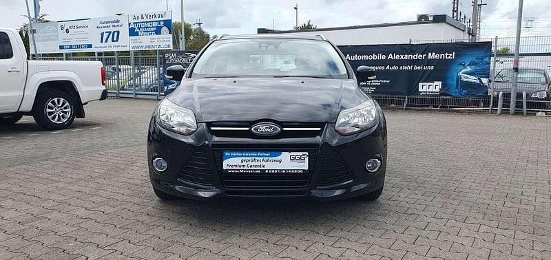 Używany Ford Focus Titanium 125 KM (91 kW) 2014 Czarny Kombi