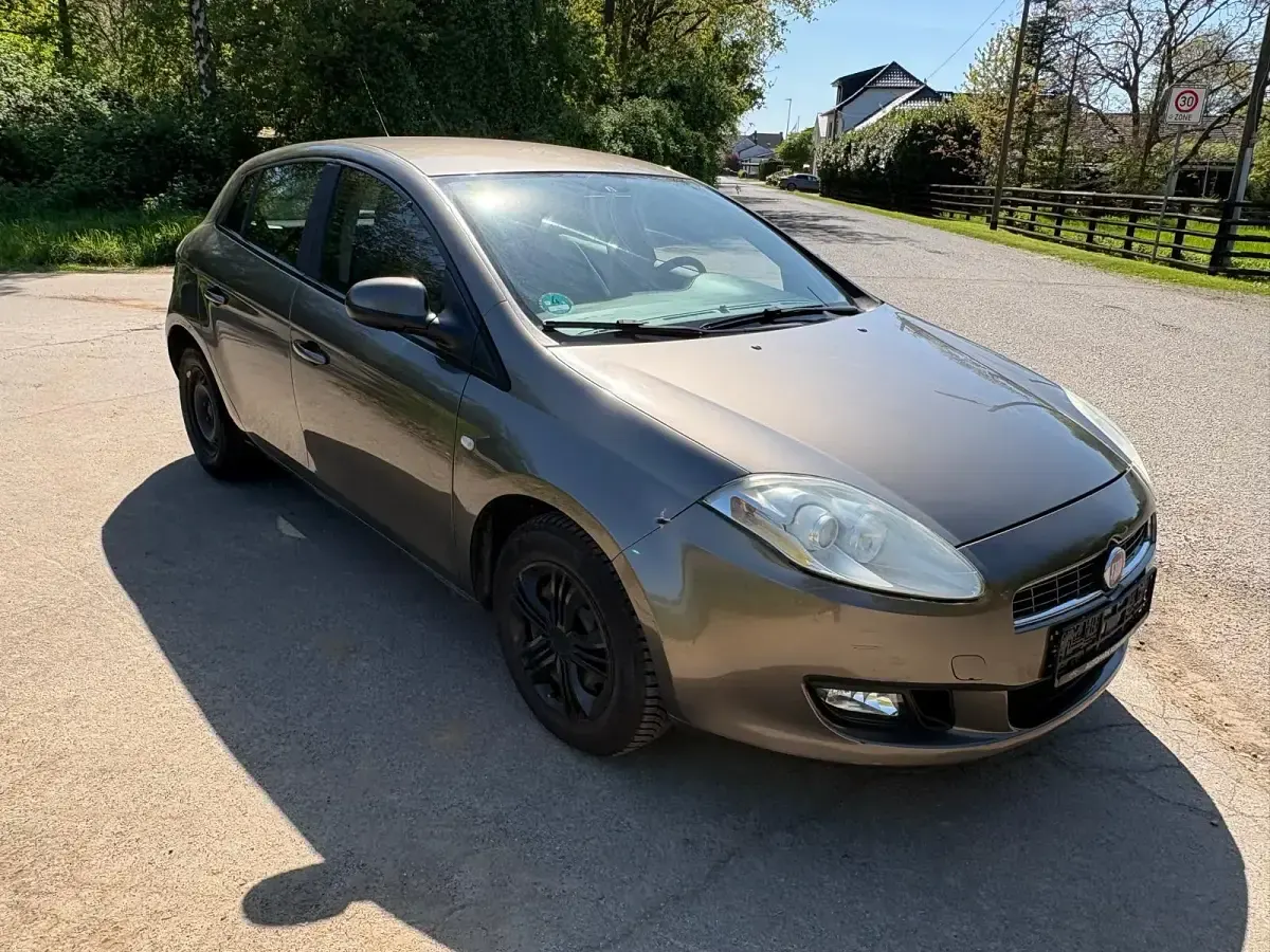 Gebraucht Fiat Bravo 90 PS (66 kW) 2008 Grau Kleinwagen