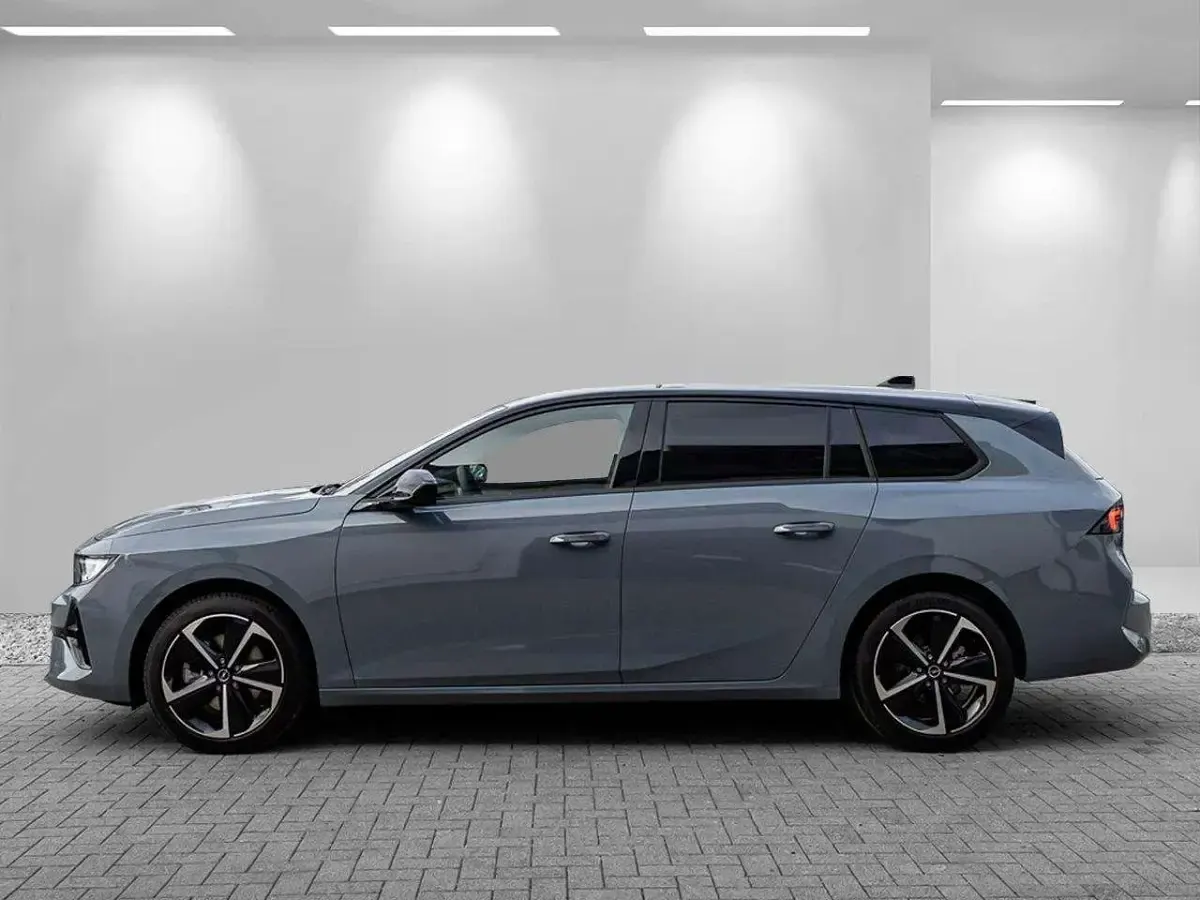 Neu Opel Astra 131 PS (96 kW) 2026 Karbon schwarz Kombi