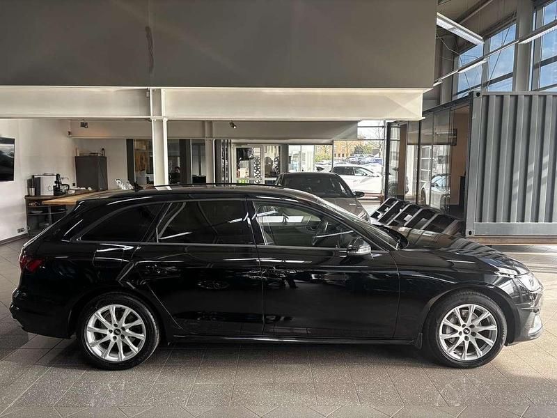 Gebraucht Audi A4 Sport 204 PS (150 kW) 2021 Brillantschwarz Kombi