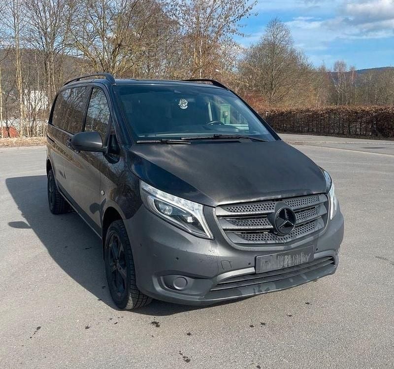 Gebraucht Mercedes Vito 190 PS (139 kW) 2015 Schwarz Van