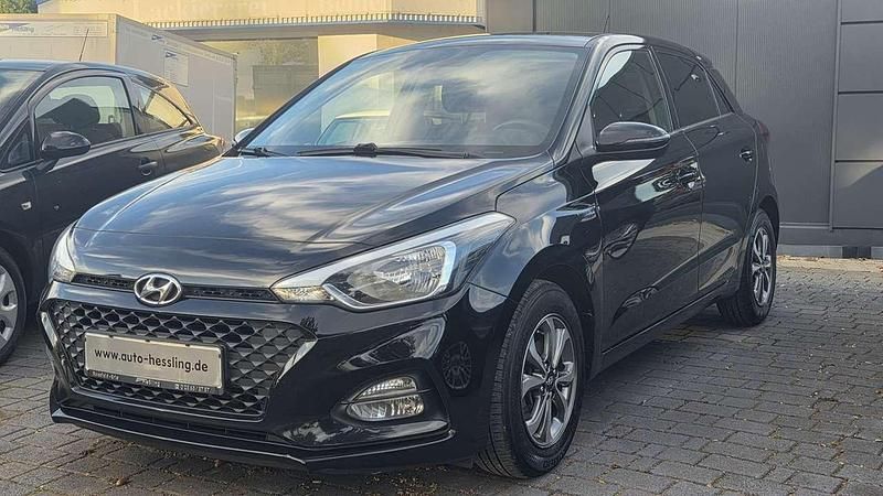 Phantom black Gebraucht 2020 Hyundai i20 Kleinwagen | 7.990 € (Superpreis) - Bild 1/4