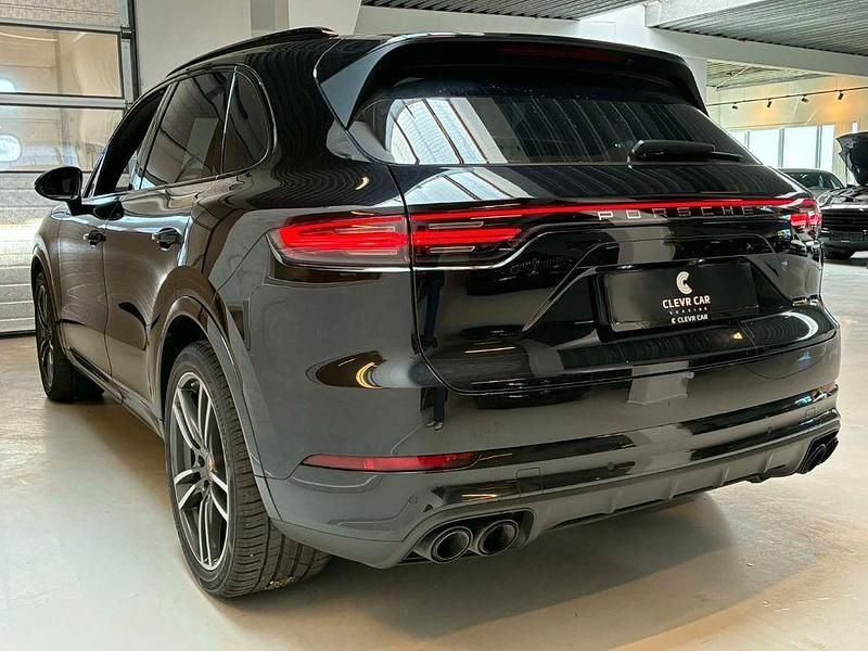 Gebraucht Porsche Cayenne 441 PS (324 kW) 2018 Schwarz SUV